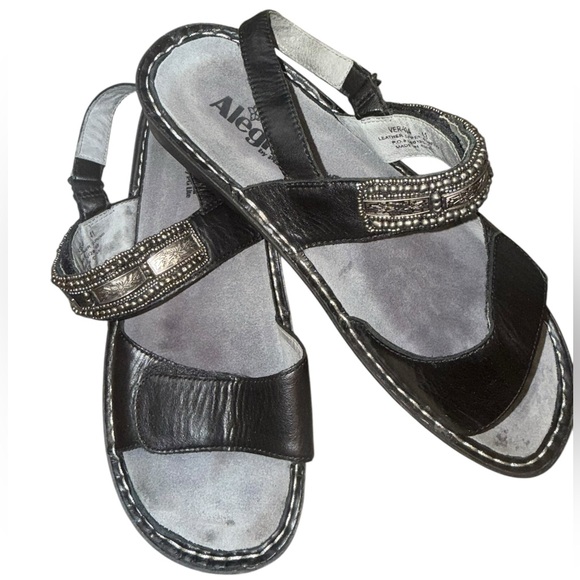Alegria Verona Antique Pewter & Black Women's Beaded and Butterfly Wedge Sandals - Picture 2 of 12